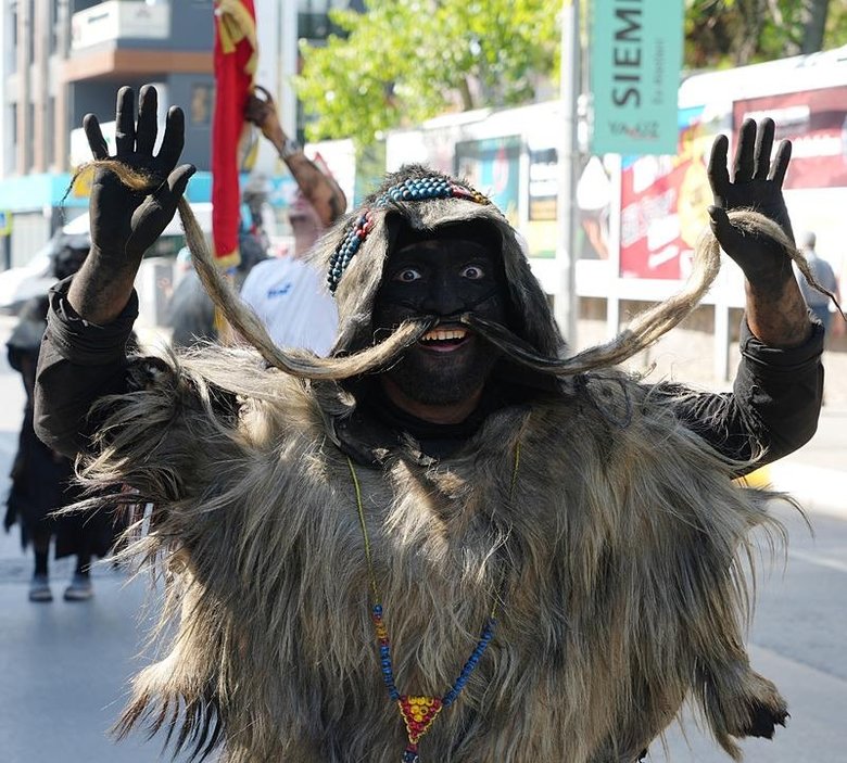Düşmana korku saldılar! Balıkesir’in kurtuluş töreninde ’Tülütabak’ gösterisi