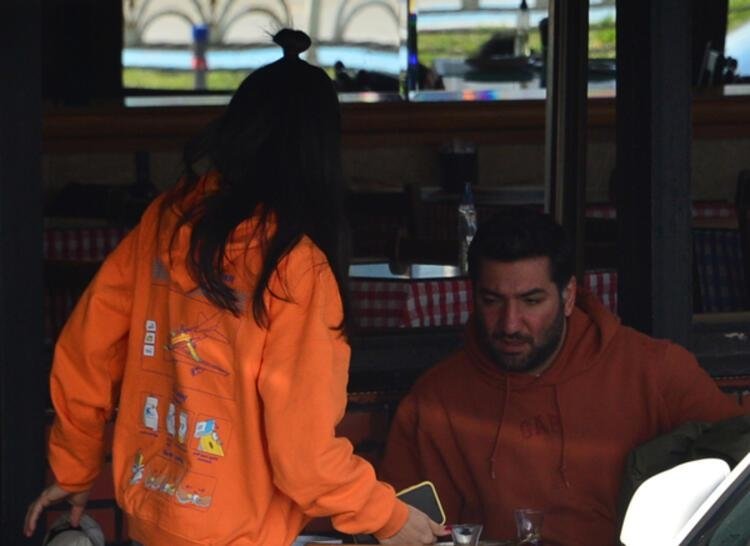 Oyuncu Berkay Ateş sevgilisi milli voleybolcu Simge Aköz ile ilişkisi hakkında ilk kez konuştu