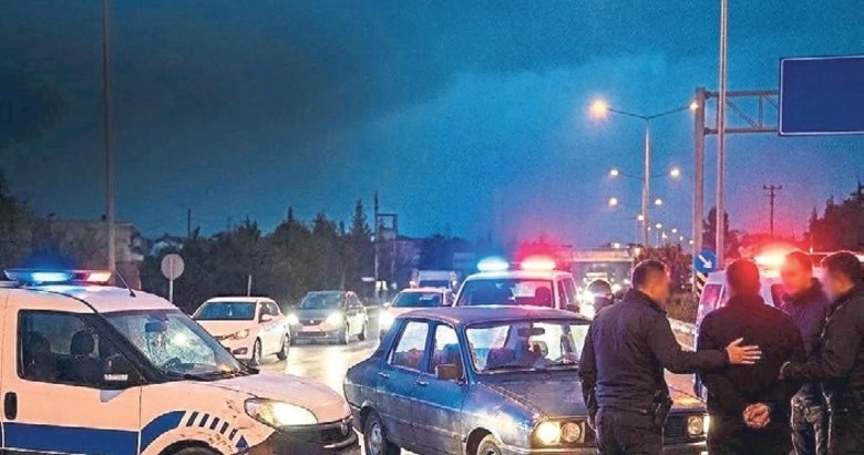 Manisa’da polisten kaçtı cezaevine döndü