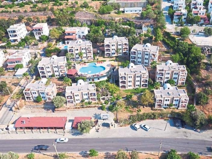 Tatlıses 5 dairesini afetzedelere açtı