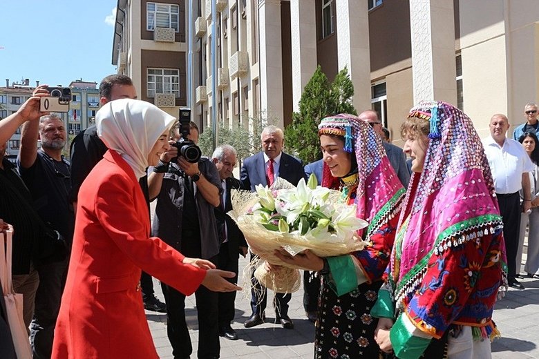 Bakan Göktaş: Aileyi merkeze alan politikaları güçlendiriyoruz