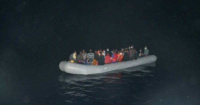 İzmir’de 179 kaçak göçmen kurtarıldı