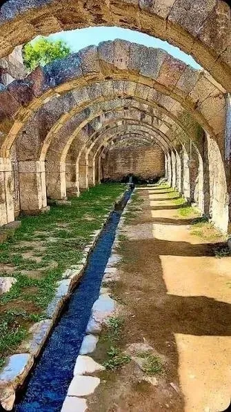 izmirin-bu-hikayesini-duydunuz-mu-kadifekale-yeralti-sarniclari-1787734777858.jpeg