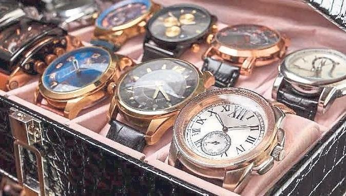 Almanya’da dolandırıcılık yapan Yasemin’den saatli vurgun