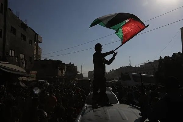 İşgalci İsrail’in Savunma Bakanı Katz’dan skandal ateşkes açıklaması: Anlaşmanın ihlali sayılır, yanıt veririz