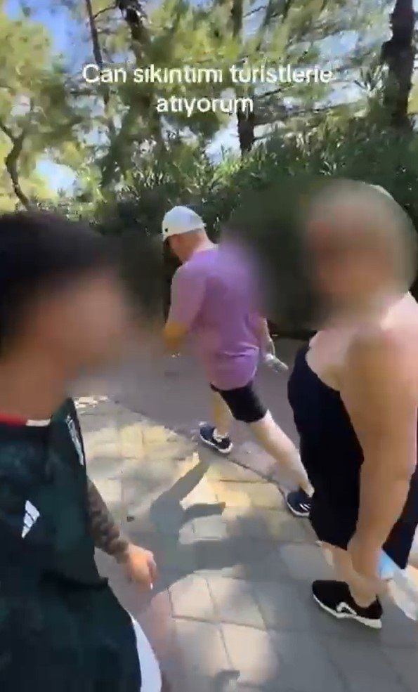 Muğla’da canı sıkılan adam turistleri ti’ye aldı: Sonu emniyette bitti!