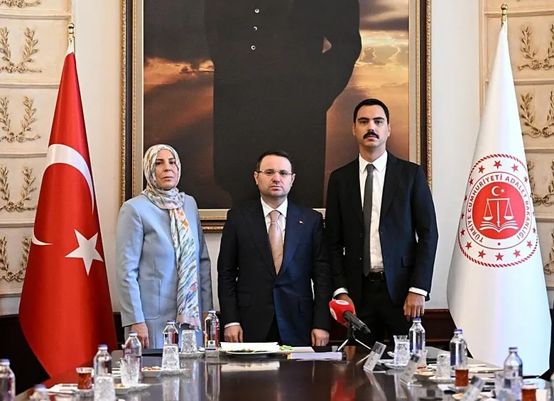 Bakan Gürlek, Yazıcıoğlu ailesini kabul etti
