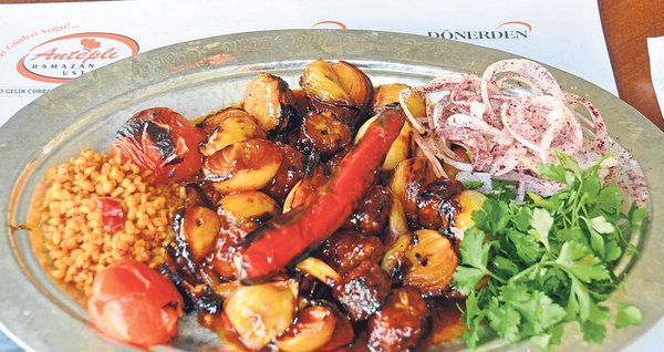 antep-lezzetlerinin-orijinali-izmirde-1696605823280.jpeg