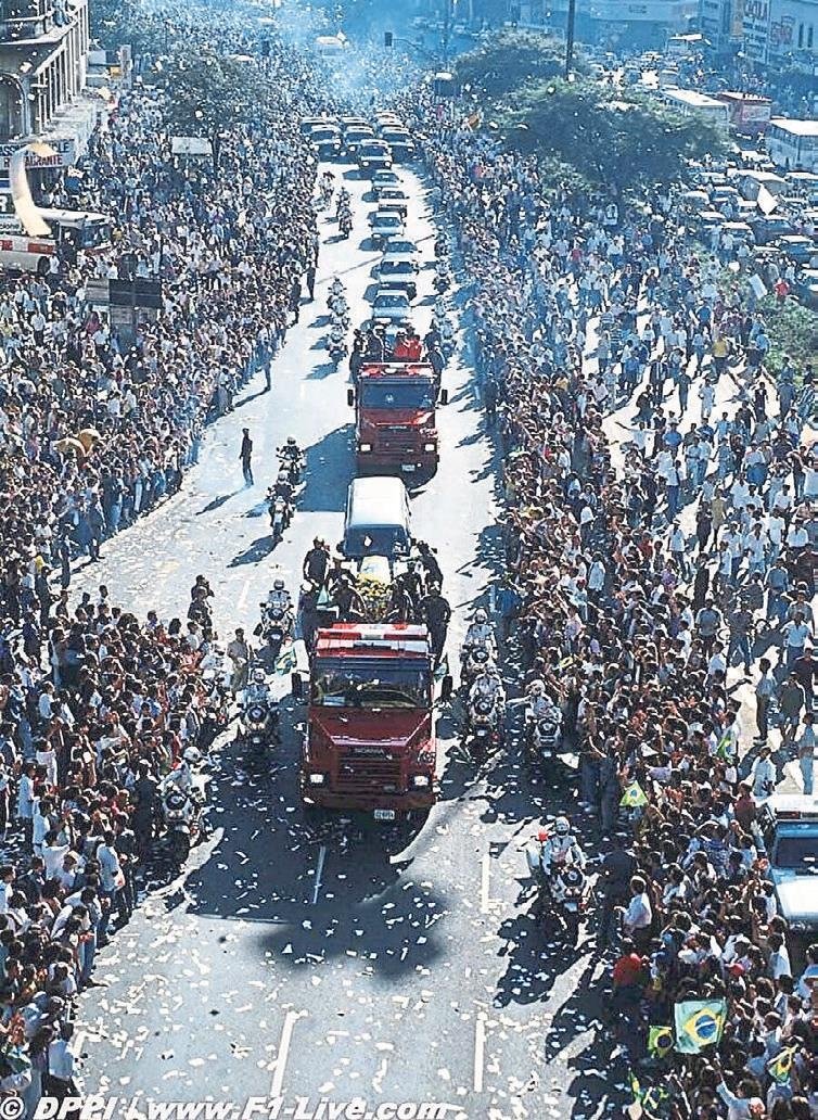 Cenaze törenlerini tüm dünya izledi