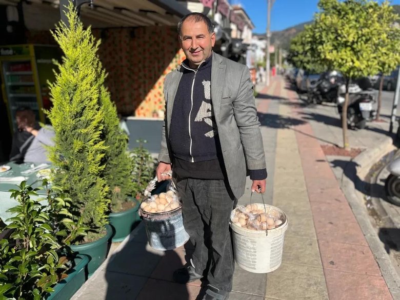 52 yıldır yumurta satarak geçiniyor
