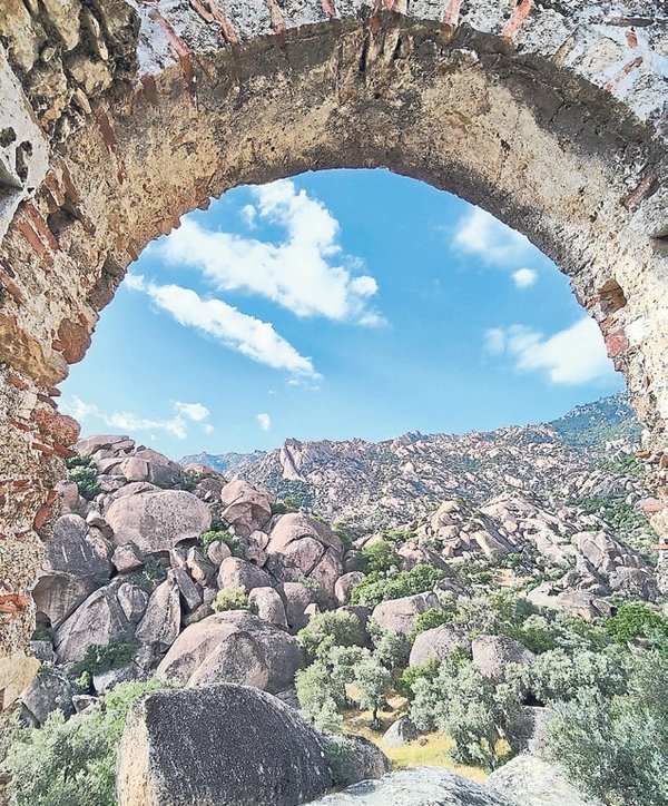 latmosun-taslarindaki-sifa-efsanesi-1780259648051.jpeg