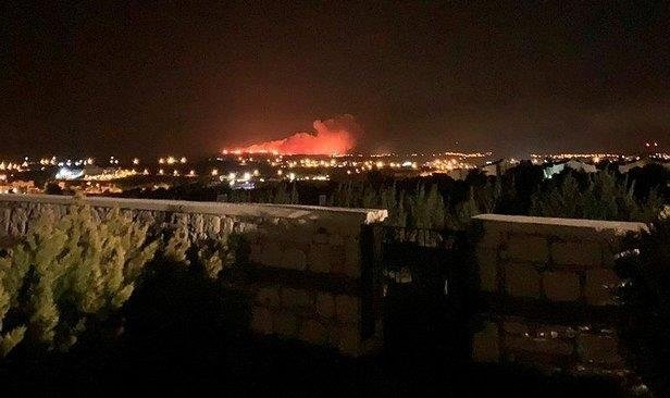 Çeşme’de orman yangını paniği! 4 site boşaltıldı