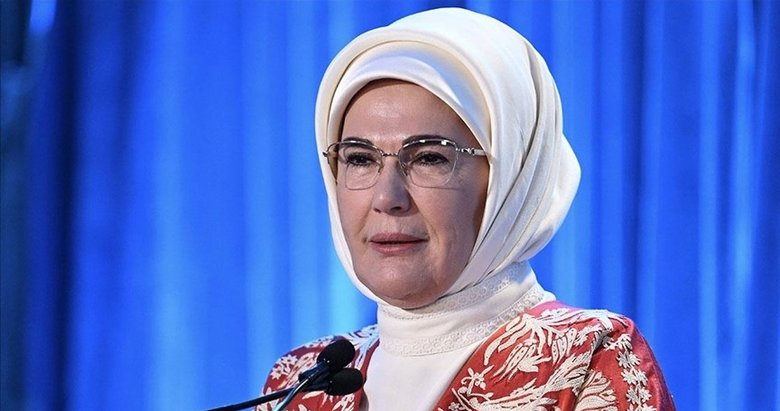 Emine Erdoğan: Hekimlik, hikmet kozasından doğmuş bir bilgelik mesleğidir