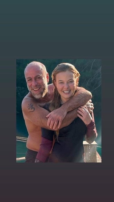 O sorular karşısında Naz Elmas sustu, annesi tepki gösterdi