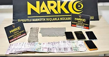Uyuşturucuyu peçeteye emdirmişler