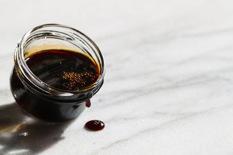 Harnup pekmezi nedir ve ne işe yarar? İşte harnup pekmezinin faydaları