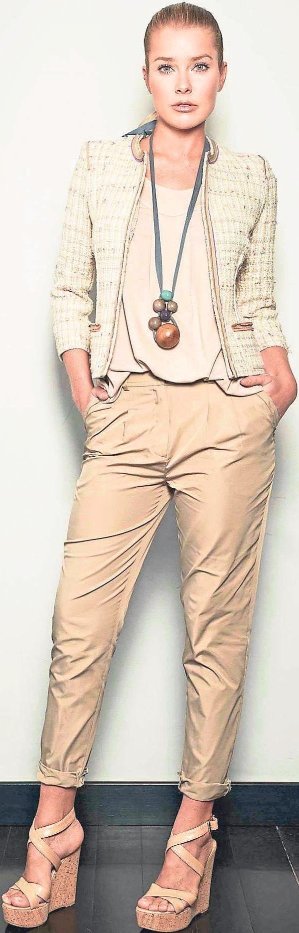 Sadeliğin ve asaletin rengi bej