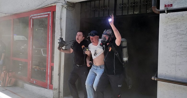 Kahraman itfaiyeciden hayat dokunuşu