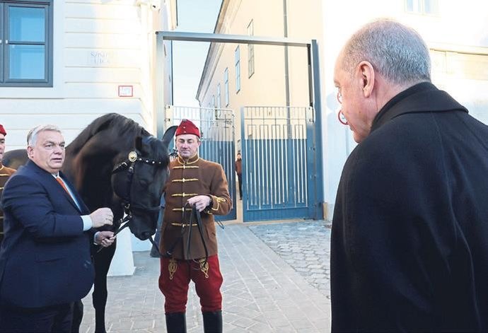 ‘Küresel barış için saldırılar sona ermeli’