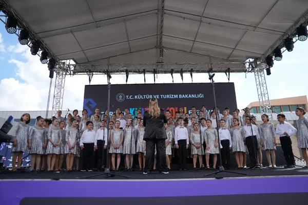 bakan-ersoy-duyurdu-26-ilde-festival-basliyor-1769252878828.png
