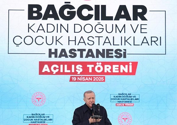 baskan-erdogan-saglik-alaninda-23-yilda-devrim-yasandi-1745082734304.jpeg