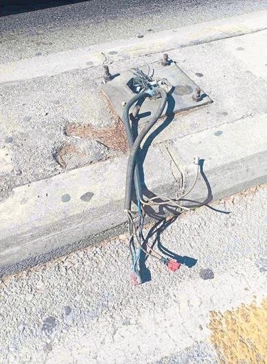 Elektrik direkleri tehlike saçıyor