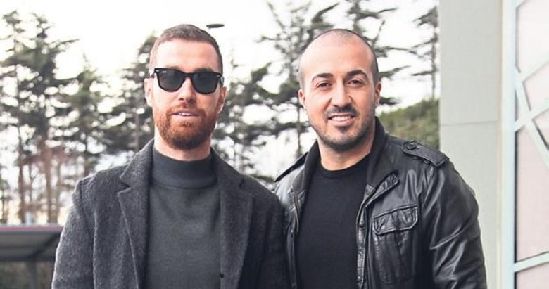 Oğulcan ile eski dostu hasret giderdi