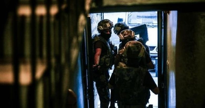 İzmir’de DEAŞ operasyonu: 11 gözaltı! Avusturya’daki saldırılarla bağlantılı...