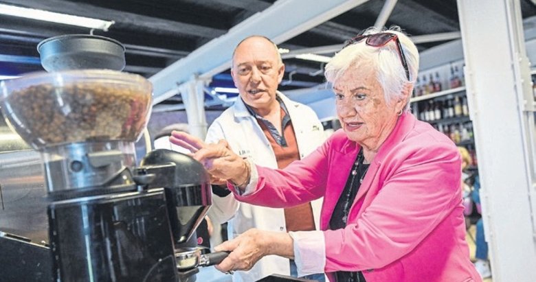 İzmir’de jenerasyon farkı kahveyle kapandı