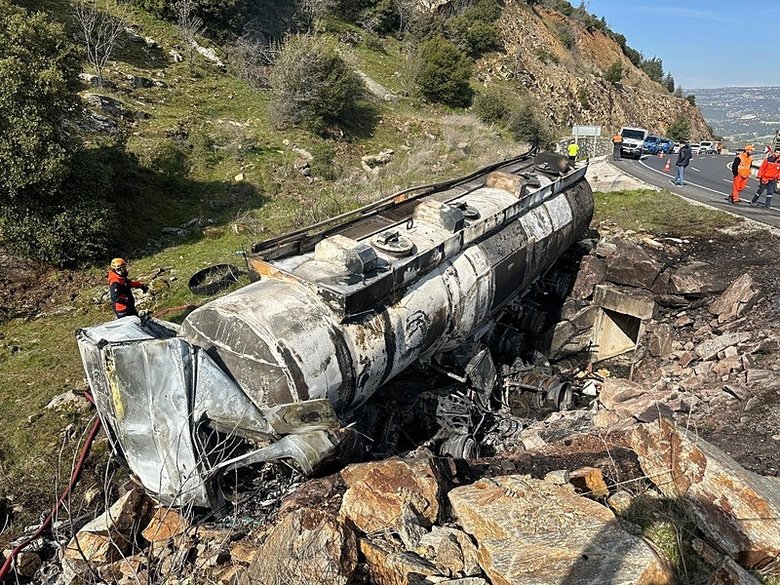usakta-mazot-yuklu-tanker-alev-alev-yandi-1-kisi-hayati-kaybetti-1774609208847.jpeg