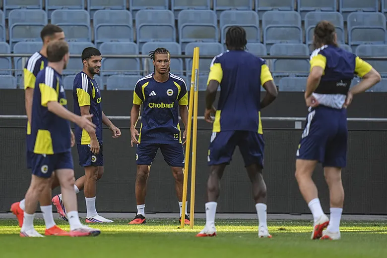 fenerbahce-maci-sifresiz-mi-sturm-graz-fenerbahce-maci-saat-kacta-hangi-kanalda-1786446953422.png