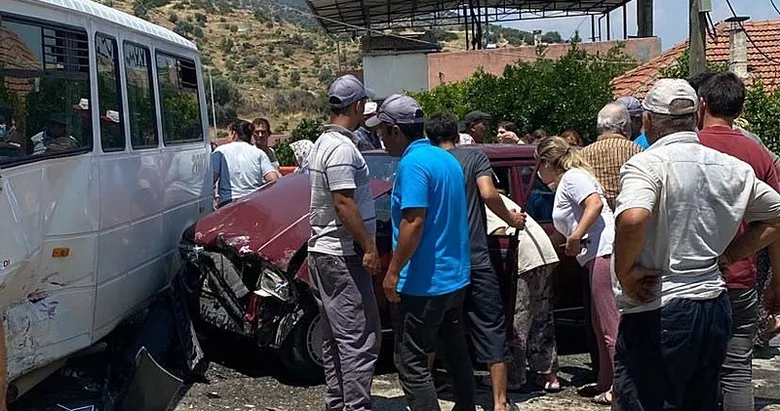 Aydın’da işçi servisi ile otomobil çarpıştı!