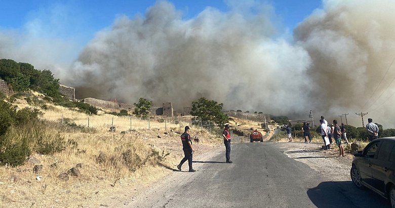 Çanakkale’de çıkan yangın tarihi Assos Antik Kenti’ne sıçradı
