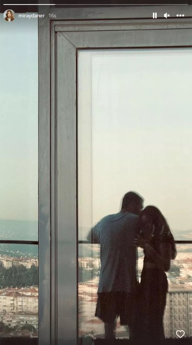 Miray Daner adeta aşka geldi: Bayılıyorum size!