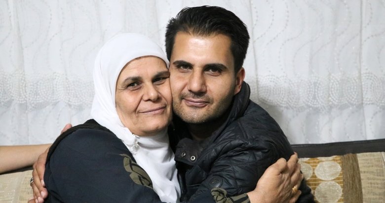 33 yıl sonra Müge Anlı’da annesine kavuşmuştu! Vedat annesinden bir an olsun ayrılmıyor