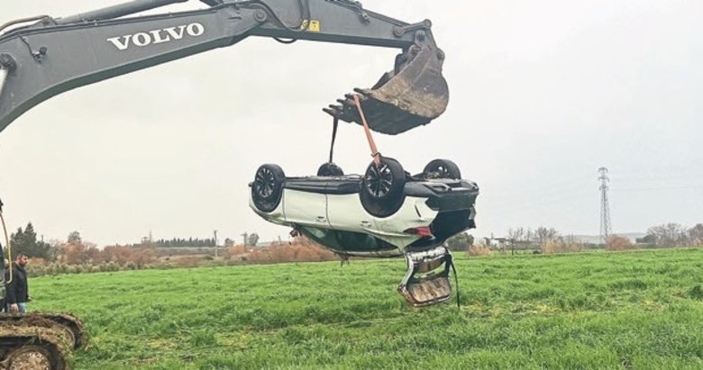 Kaza kurbanı kız kardeşlere son veda