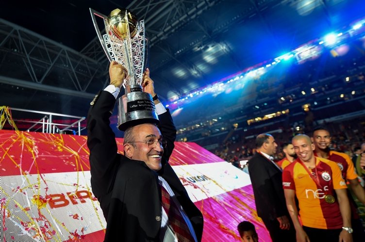 Galatasaray’da Hakan Çalhanoğlu bombası! Hakan Çalhanoğlu Galatasaray’a transfer mi oluyor?