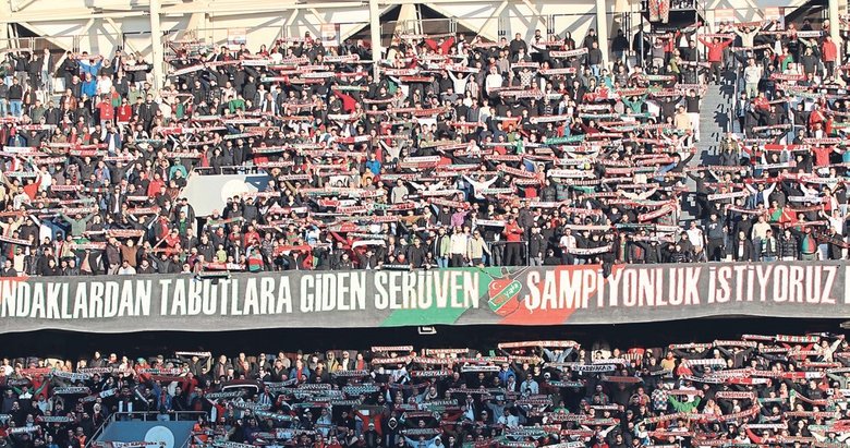 Alsancak tıklım tıklım