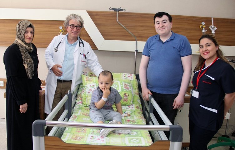 İzmir’de grip sanılan çocuğun akciğerinden fıstık çıktı