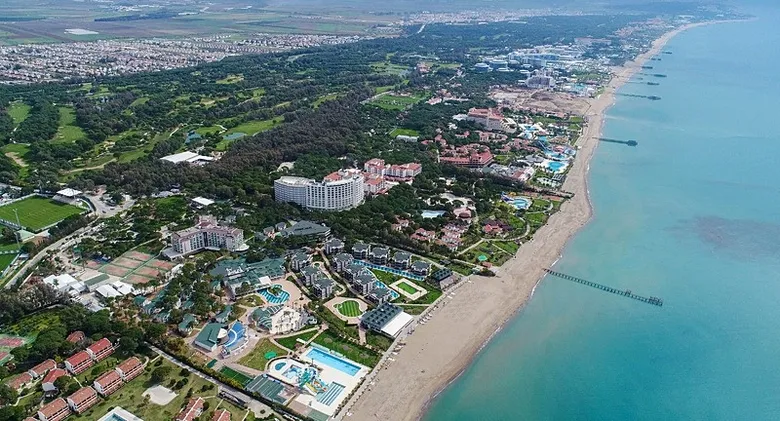 antalya-turistle-doldu-tasti-1783019619832.jpeg
