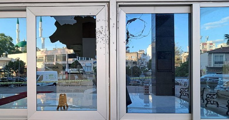 Serik’te belediye binasına ateş açan şüpheli gözaltında