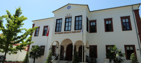 liyakati-hice-sayan-mudur-gorevden-alindi-ise-aldirmadigi-kalmamis-1778010120656.png