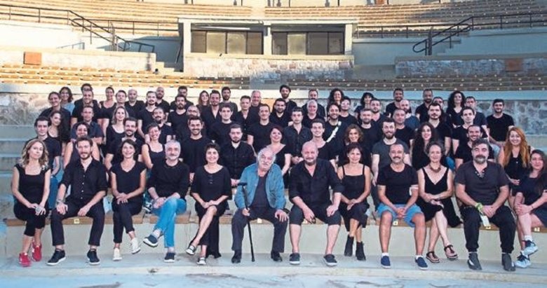 İzmir Şehir Tiyatrosu Azizname ile perde açıyor