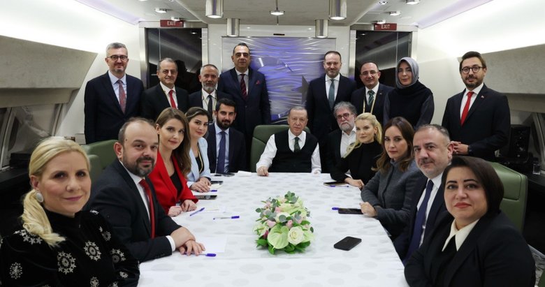 Başkan Recep Tayyip Erdoğan’dan Macaristan dönüşü uçakta önemli açıklamalar