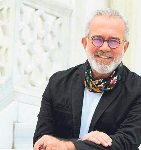 Ünlülerden Başkan Erdoğan’a tebrik mesajları yağdı