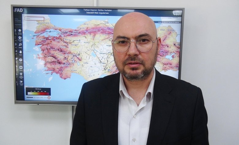 Ege’de hangi illerde deprem riski var? İzmir’de hangi ilçeler güvenli? Uzman isim açıkladı