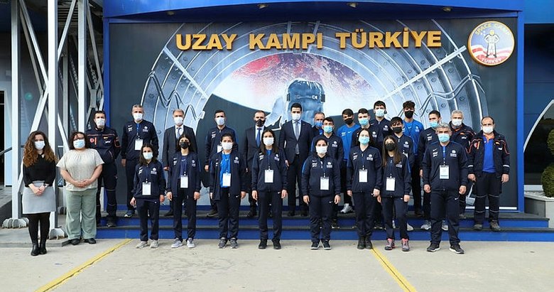 AFAD gönüllüsü sporcular Uzay Kampı Türkiye’yi ziyaret etti