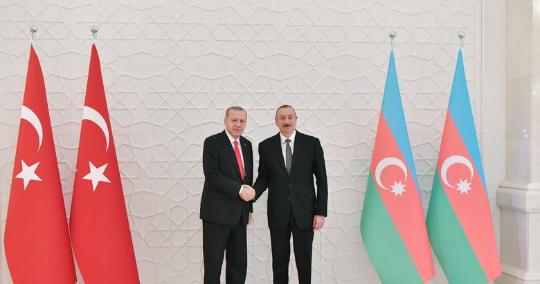 Başkan Erdoğan, Aliyev’i kutladı!