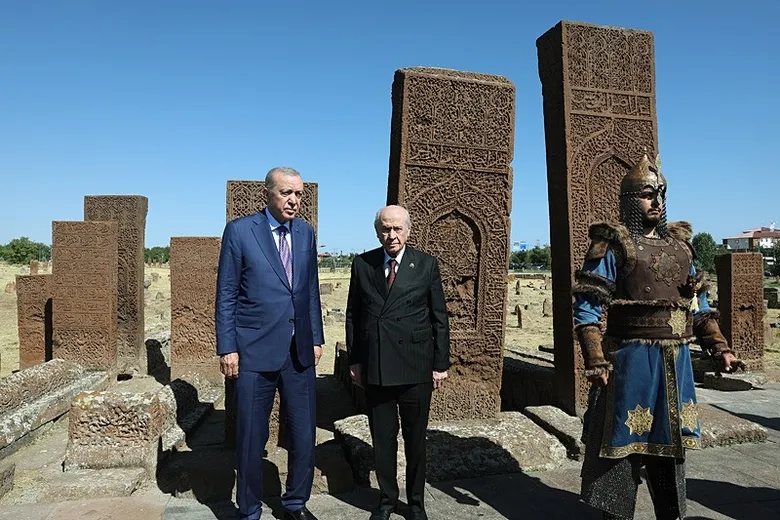 Malazgirt Zaferi’nin 955.yılı! Başkan Erdoğan’dan önemli açıklamalar! Malazgirt’e giden yol Ahlat’tan açıldı