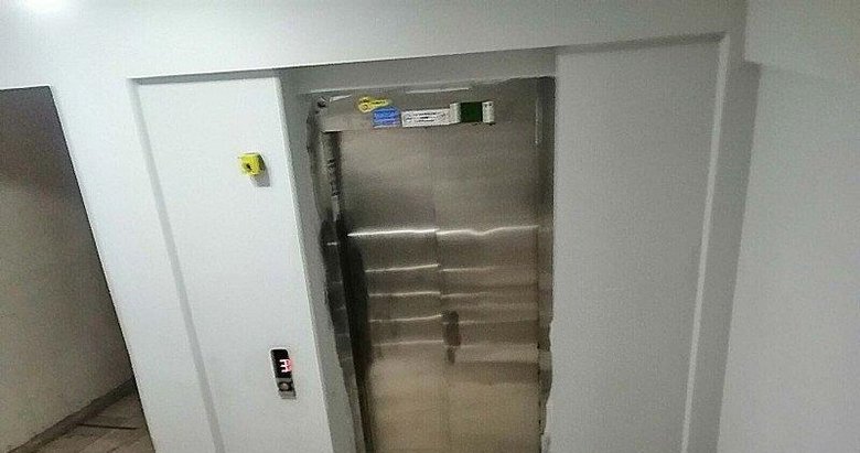 Asansörde sır ölüm